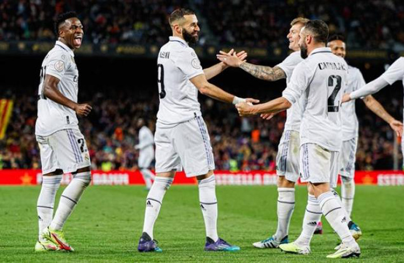 بعد رباعية الكلاسيكو.. إشادة عالمية بريال مدريد وتفوق أنشيلوتي على تشافي