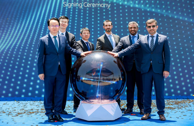 «موانئ أبوظبي» و «نينغبو تشوشان» الصينية تؤسسان منظومة لوجستية للمركبات