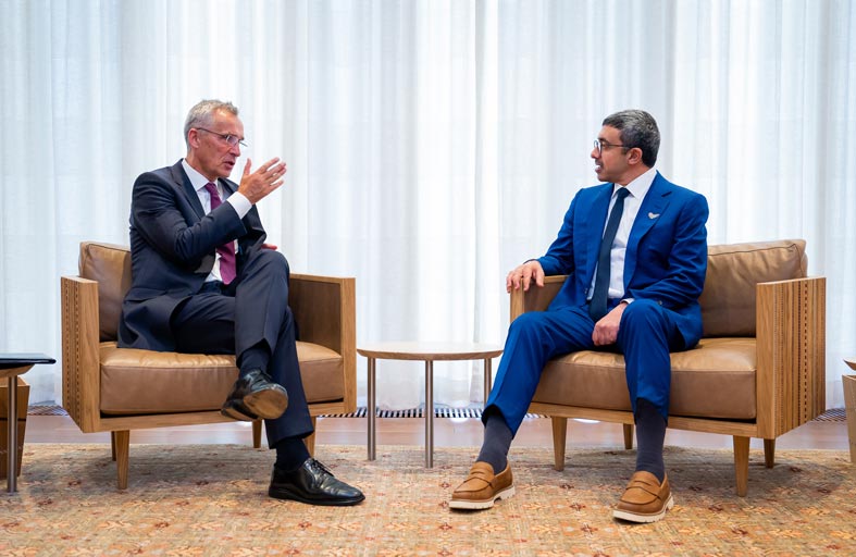 عبدالله بن زايد يلتقي الأمين العام لحلف الناتو في نيويورك