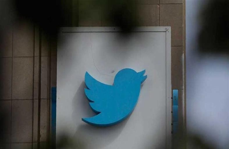 تويتر يقر بعلمه ببيع بيانات مشتركين