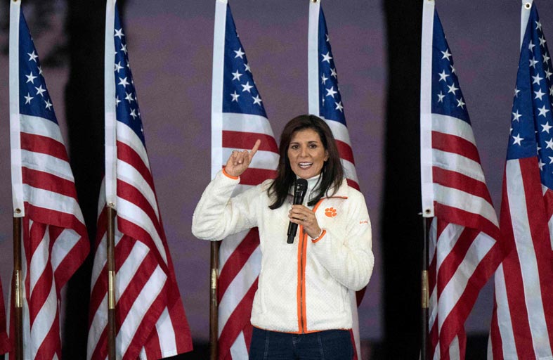 هايلي تفتح النار على ترامب وترفض الاستسلام