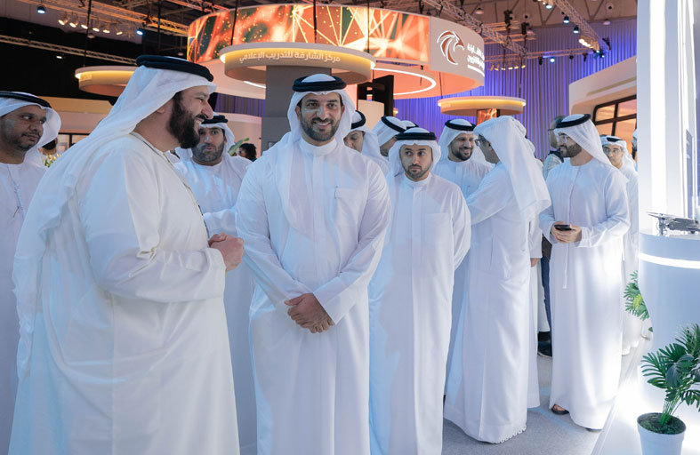 محمد الشرقي يترأس الاجتماع الثاني لمجلس أمناء برنامج الفجيرة للتميز الحكومي ويطّلع على تقارير العمل فيه