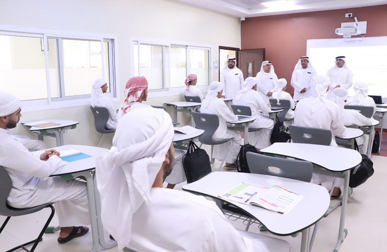 مجلس أولياء أمور الطلبة بدبا الحصن يعقد لقاءً أكاديمياً لطلبة الثاني عشر 