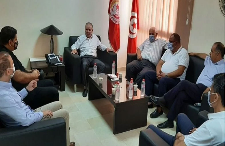 الإعلان عن اسم رئيس الحكومة المناسب في الوقت المناسب