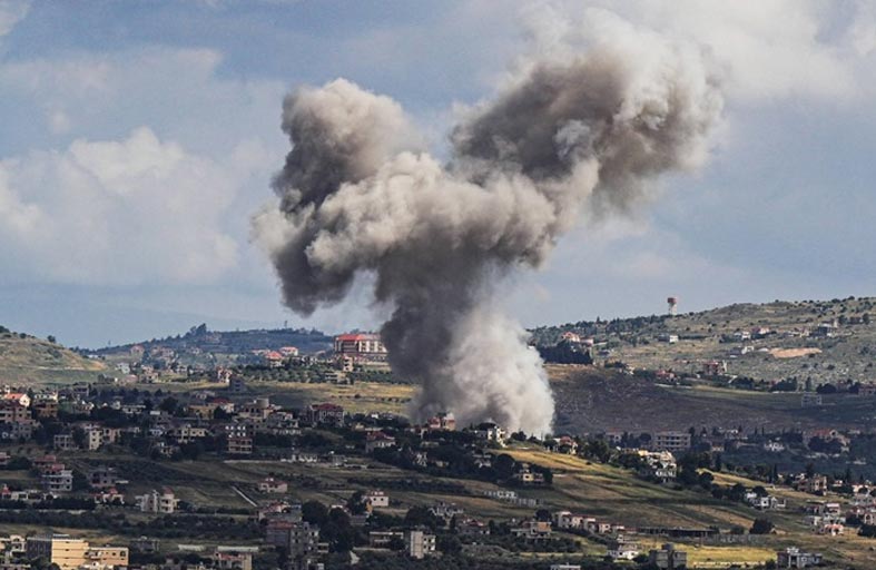 حرب بلا حدود: القصف في لبنان..والبكاء في السنغال