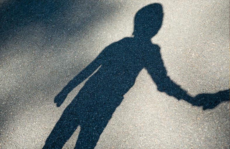 ادعت اختطاف نجلها لابتزاز طليقها