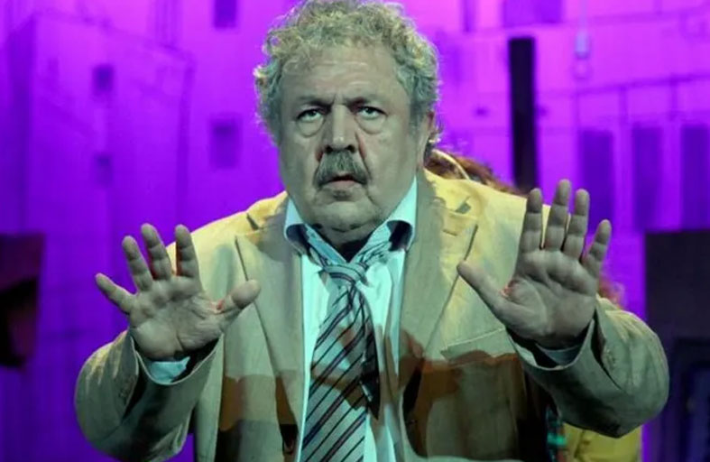 الموت يغيب الفنان الأردني خالد الطريفي 