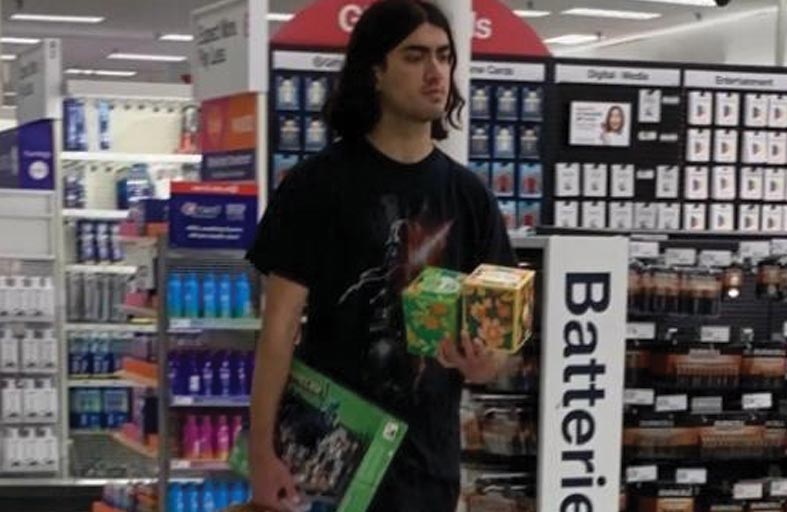 بعد تعرضه للسخرية.. ظهور نادر لابن مايكل جاكسون