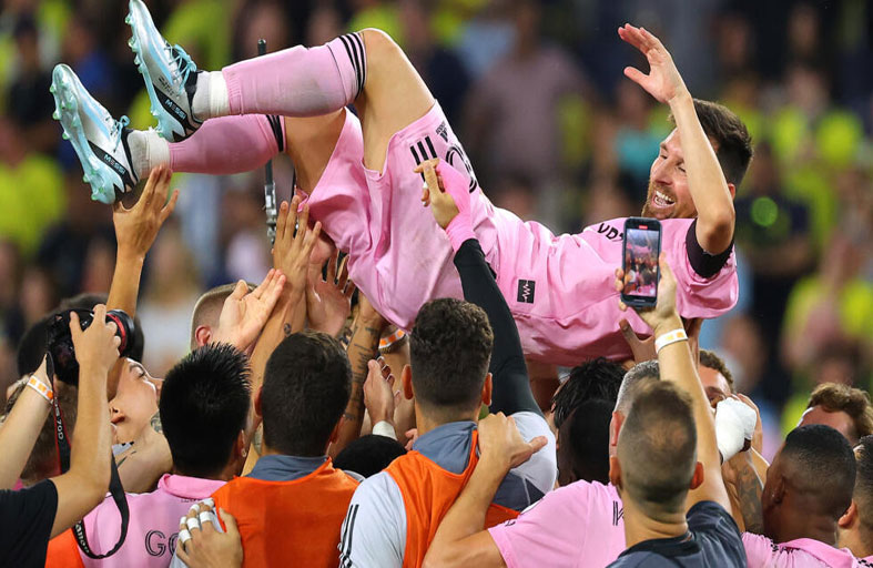 ميسي يقود إنتر ميامي إلى إحراز كأس الرابطتين 