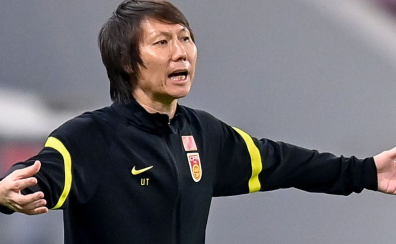 مدرب الصين السابق يقرّ بدفع رشوى لشراء منصبه 