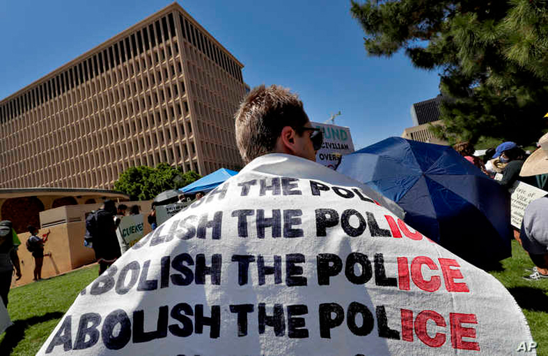 تفكيك الشرطة، قد يتم تنفيذه قريبًا في مينيابوليس...!