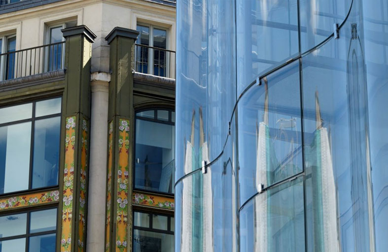 الواجهات الزجاجية للمكاتب تفاقم معاناة الموظفين في ظل الاحترار 