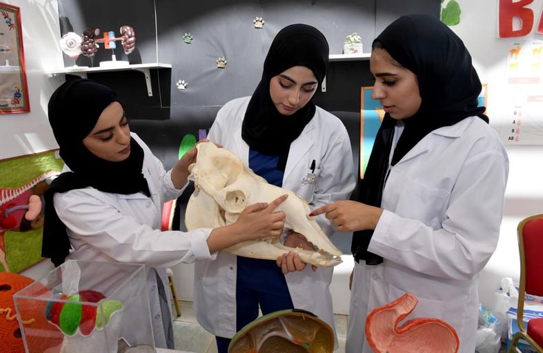 جامعة الإمارات تحتفي بـ48 عاماً من التميز .. و22 ألف طالب يدشنون العام الجديد