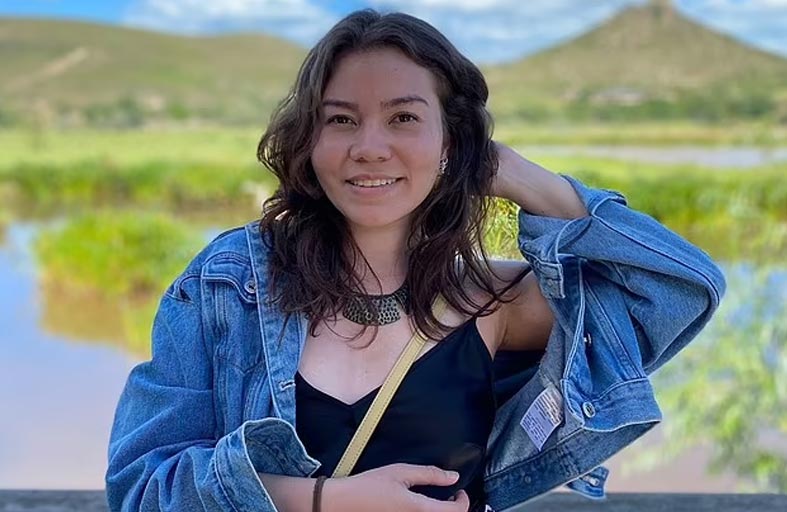 روسية مقتولة ومدفونة.. مقطوعة اللسان 