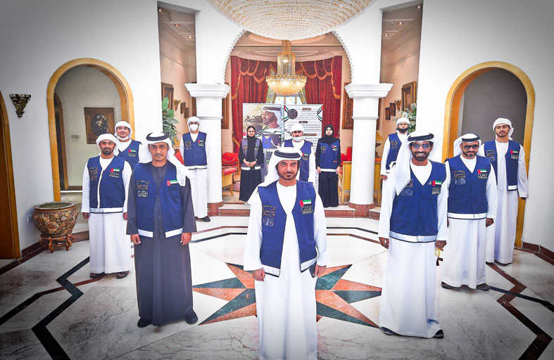 د. مبارك حمد العامري يكرّم المشرفين الميدانيين في فريق (لا تشلون هم) التطوعي