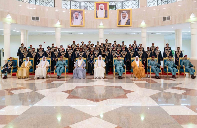 ولي عهد الشارقة يشهد حفل تخريج الفوج الثالث من طلبة الدراسات العليا بأكاديمية العلوم الشرطية