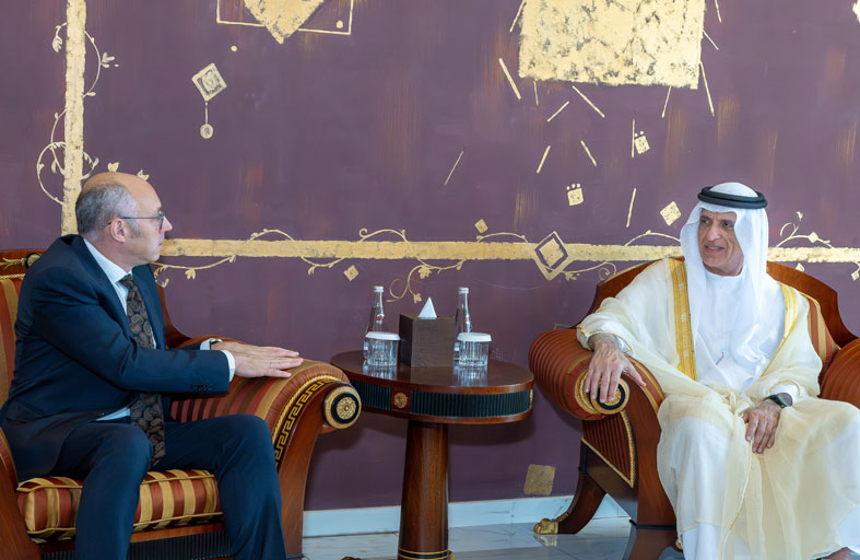 سعود بن صقر يستقبل سفير أوكرانيا