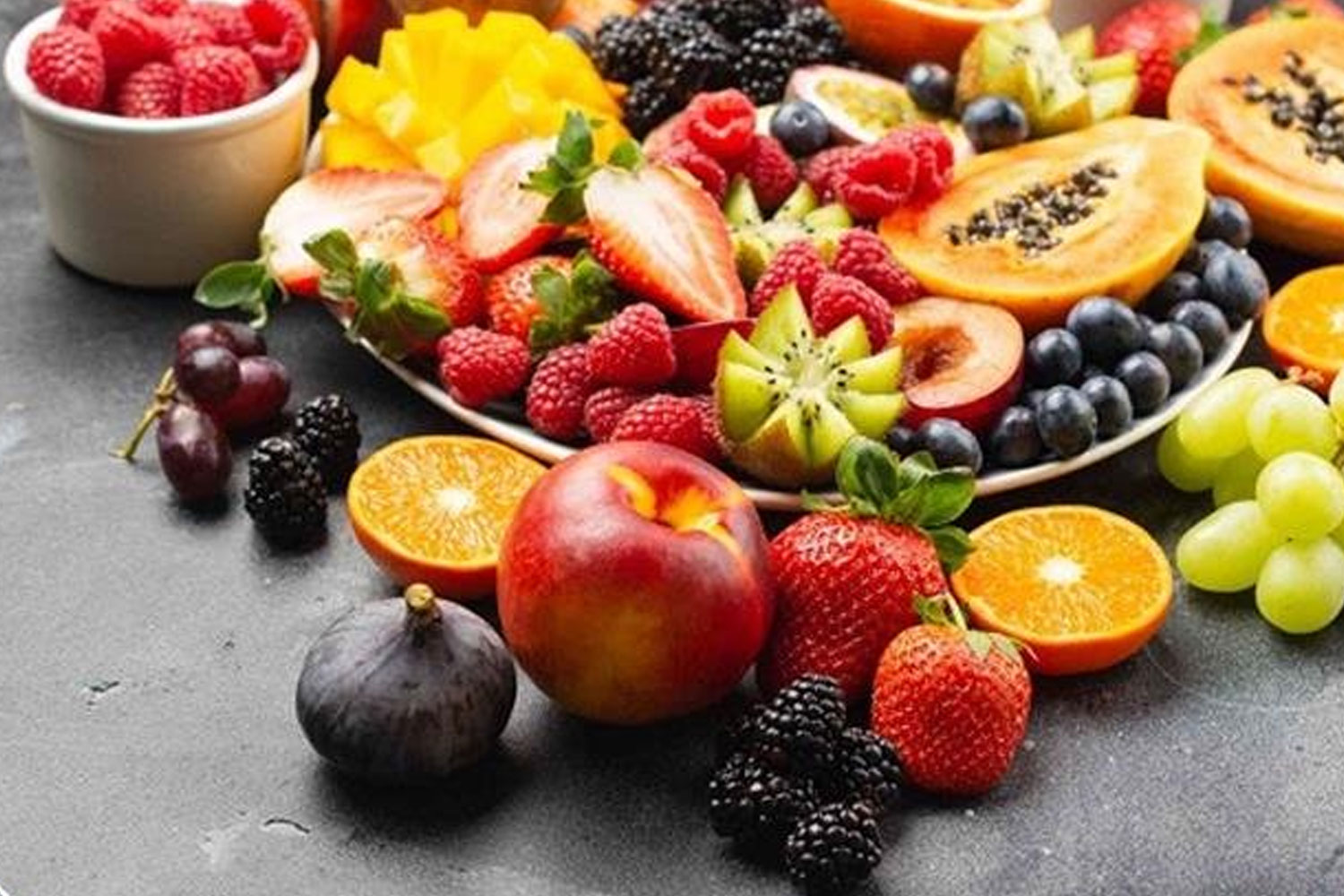 فواكه فعّالة في خفض الكوليسترول وتحسين صحة القلب