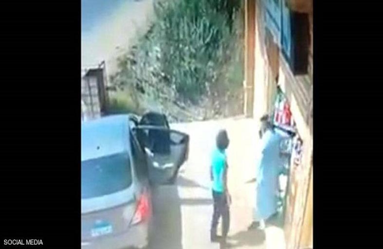 فيديو يوثق خطف طفل.. والسلطات تبحث عن الجناة