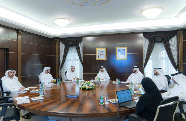 عبدالله بن سالم القاسمي يستقبل أمين عام مجلس تنافسية الكوادر الإماراتية