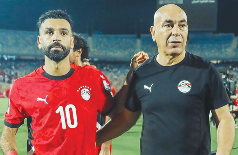 رسالة مفاجئة من حسام حسن إلى صلاح