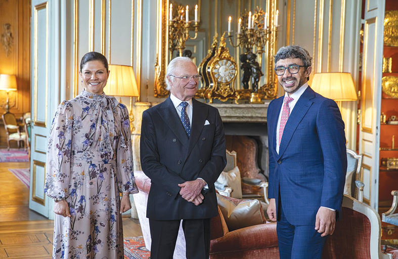 ملك السويد يستقبل عبدالله بن زايد في ستوكهولم