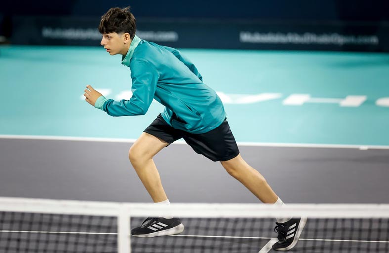 فرصة مميزة لعشاق التنس الصغار للتألق في بطولة مبادلة أبوظبي المفتوحة مع برنامج جامعي الكرات