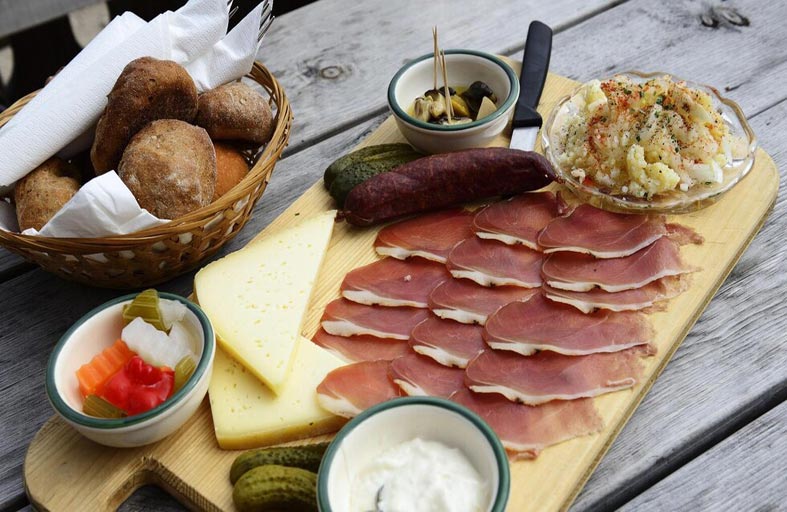 مادة غذائية لها خصائص مضادة للفيروسات