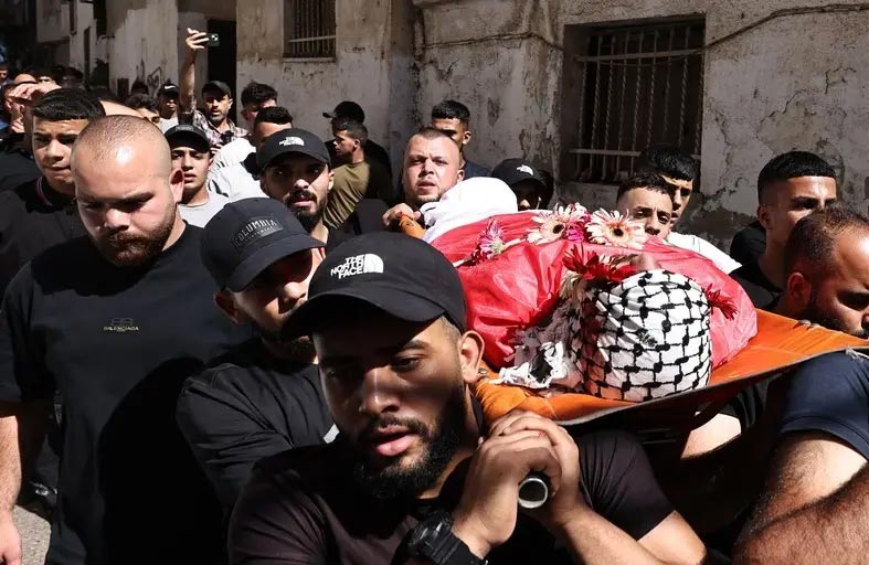مقتل فلسطيني في رام الله.. والجيش الإسرائيلي يفجر شقتين