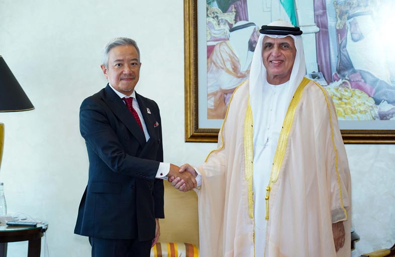 حاكم رأس الخيمة يستقبل قنصل اليابان