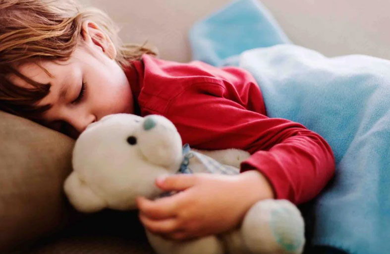 متى يتوقف الأطفال الصغار عن أخذ القيلولة؟ 