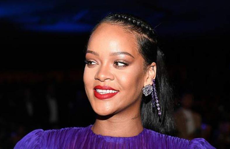 هكذا احتفلت ريهانا بعيد الحب