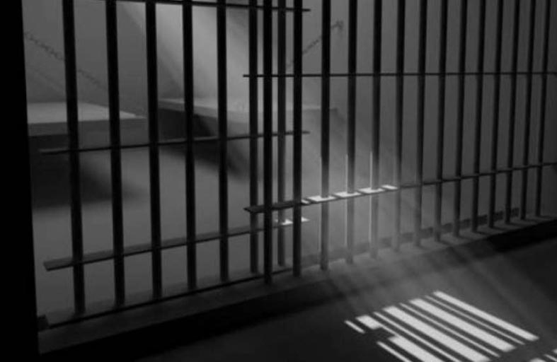 السجن لشخص عذب كلبا حتى الموت وبثه على فيسبوك