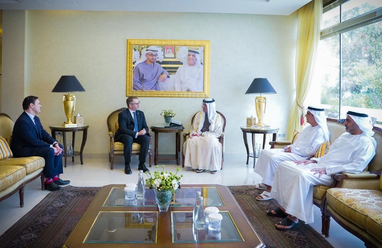 حاكم رأس الخيمة يستقبل سفير دوقية لوكسمبورغ