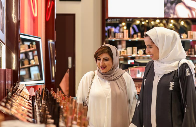 « مفاجآت صيف دبي» تقدم جوائز وعروضا يومية للمتسوقين