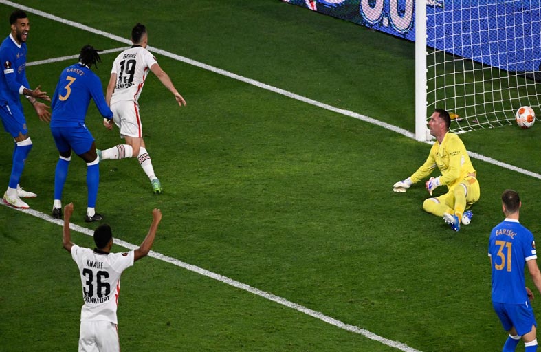 طموحات إنتراخت تتحدى تاريخ ريال مدريد على كأس السوبر الأوروبي