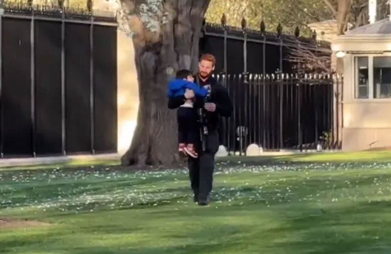 طفل صغير يقتحم حديقة البيت الأبيض