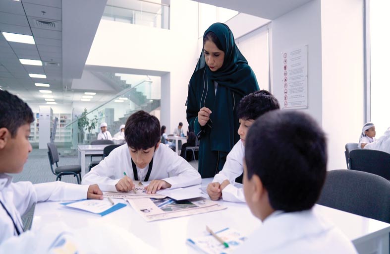 الموارد البشرية بعجمان تطلق برنامج «الإعلامي الصغير»  