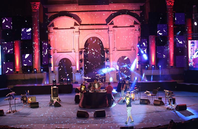 المهرجان الثقافي الدولي تيمقاد يعود للجزائر 