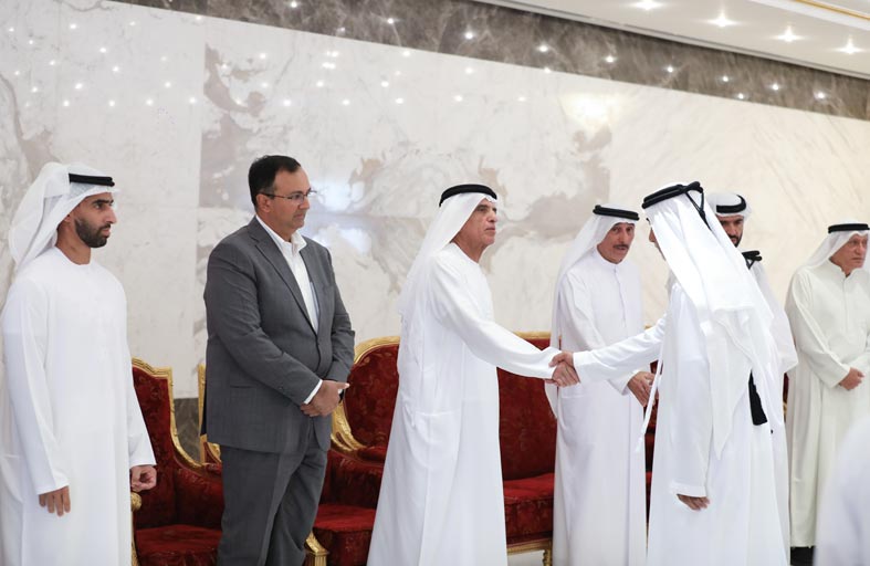 سعود بن صقر يتقبل التعازي بوفاة محمد بن عمر بن صقر القاسمي 