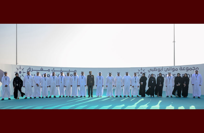 حمدان بن زايد يدشن ميناء مغرق في مدينة الظنة ويطلع على المشاريع التطويرية لموانئ أبوظبي في الظفرة 