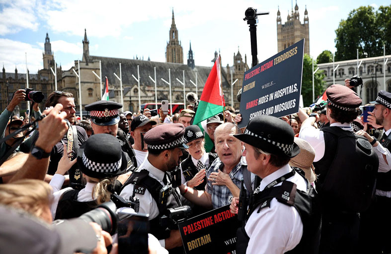 بريطانيا تعتقل المئات خلال احتجاج على حظر حركة فلسطين أكشن 