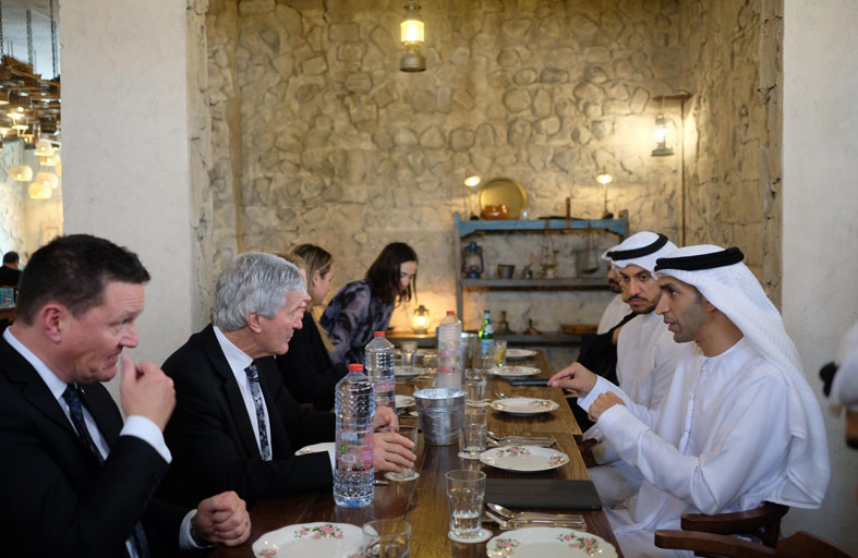 الإمارات ونيوزيلندا تستكشفان إمكانية إطلاق محادثات للتوصل إلى اتفاقية شراكة اقتصادية شاملة