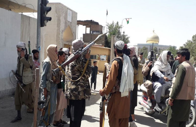 200 عسكري ومسؤول أفغاني سابق قتلوا بعودة طالبان