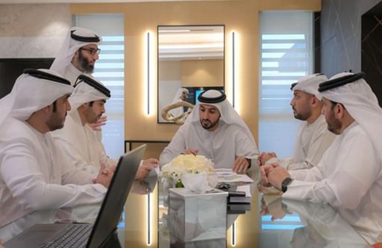 بلدية عجمان تبحث خطة استراتيجة محدثة شاملة للبنية التحتية بالإمارة