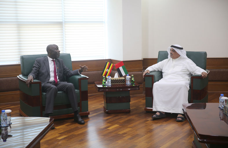 رئيس غرفة رأس الخيمة يلتقي سفير أوغندا لبحث تعزيز التبادل التجاري 