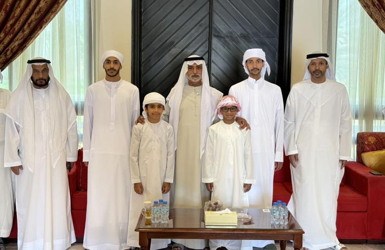نهيان بن مبارك يعزي في وفاة مرزوق المشغوني