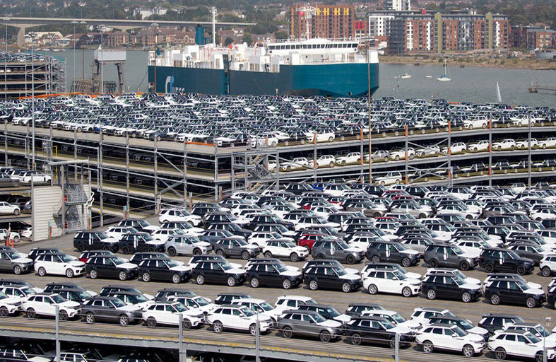 مبيعات السيارات البريطانية الجديدة تهوي 40 %  