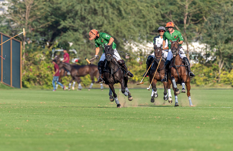 فريقا الحبتور مع هيكست ومهرة مع البوابات الخضراء في افتتاح كأس الهالوين