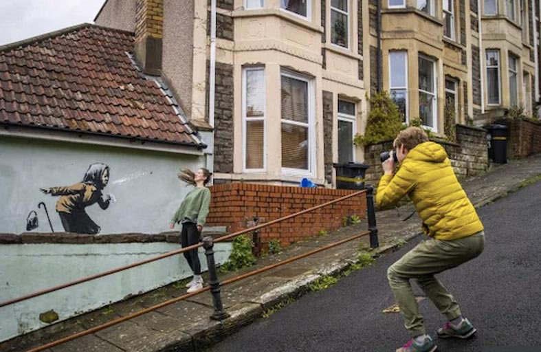 عطسة امرأة ترفع سعر منزل لملايين الدولارات